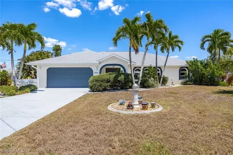 2037 SE 16th St, Cape Coral, FL 33990