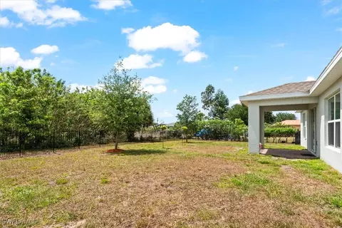 Exterior - 7010 Beaver Cir, Labelle, FL 33935 photo 7 of 7