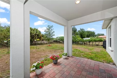 Exterior - 7010 Beaver Cir, Labelle, FL 33935 photo 3 of 7