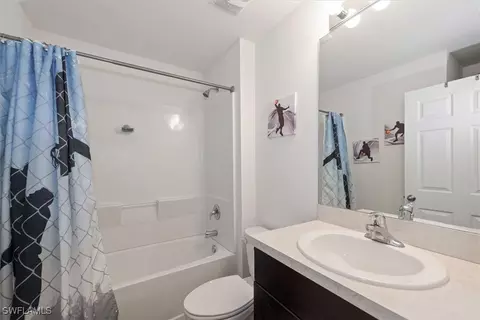 Bath - 7010 Beaver Cir, Labelle, FL 33935 photo 2 of 2