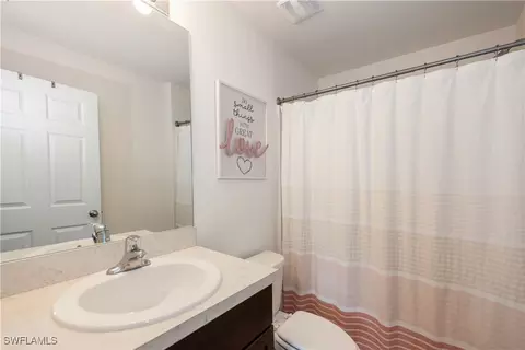 Bath - 7010 Beaver Cir, Labelle, FL 33935 photo 1 of 2