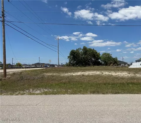 725 NW 19th Ter, Cape Coral, FL 33993