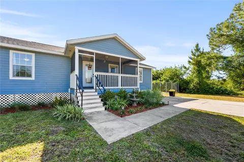 1102 Oak Ave, Lehigh Acres, FL 33972