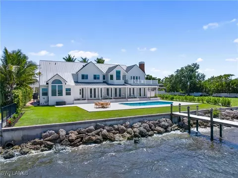 8451 Casa Del Rio Ln, Fort Myers, FL 33919