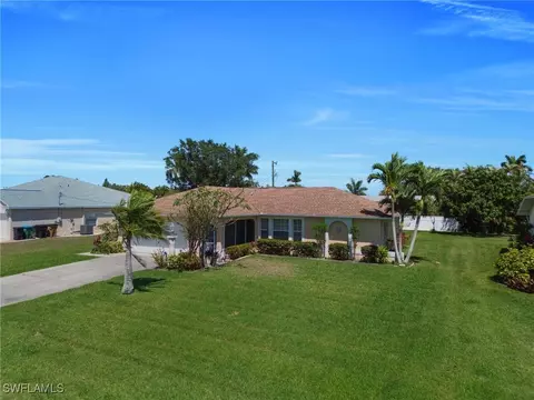 3011 SE 8th Ave, Cape Coral, FL 33904