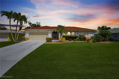 5325 Colonade Ct, Cape Coral, FL 33904