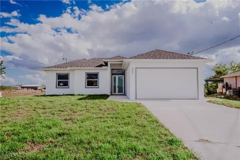 3301 30th St SW, Lehigh Acres, FL 33976