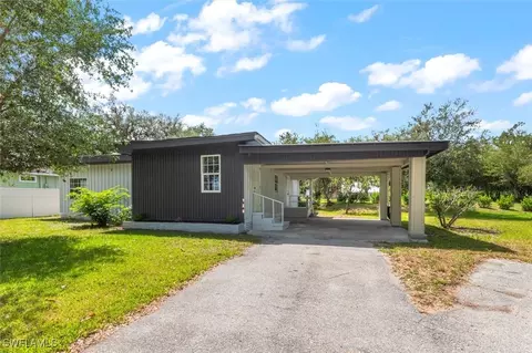 120 College St, Labelle, FL 33935