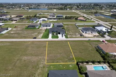 1212 NW 33rd Pl, Cape Coral, FL 33993