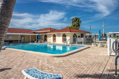 4984 Porky Ln, Saint James City, FL 33956