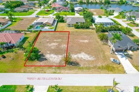 1704 SW 30th Ter, Cape Coral, FL 33914