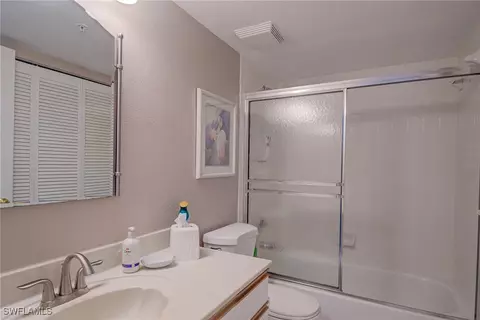Bath - 4120 Lorene Dr #109, Estero, FL 33928 photo 3 of 3