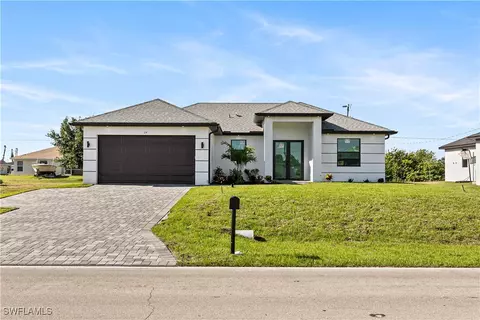 24 Kismet Pkwy E, Cape Coral, FL 33909