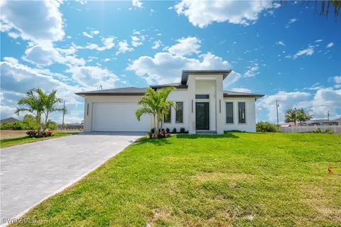 2128 NE 20th Ter, Cape Coral, FL 33909
