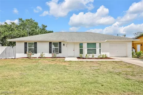 5401 32nd Ave SW, Naples, FL 34116