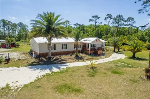 1216 Pine Ave, Labelle, FL 33935 photo 6