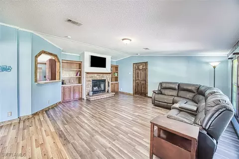 1216 Pine Ave, Labelle, FL 33935 photo 9