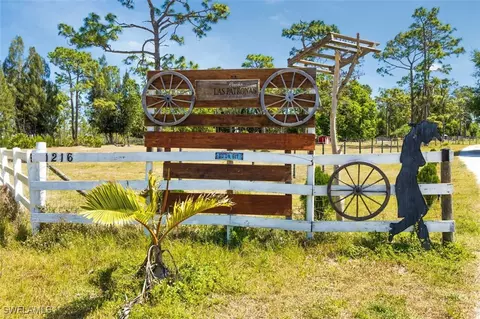 1216 Pine Ave, Labelle, FL 33935 photo 2