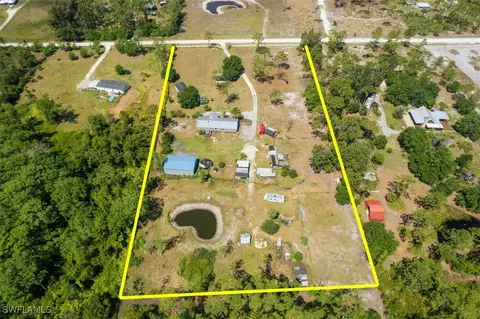 1216 Pine Ave, Labelle, FL 33935