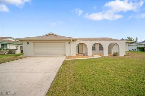 1469 Tredegar Dr, Fort Myers, FL 33919