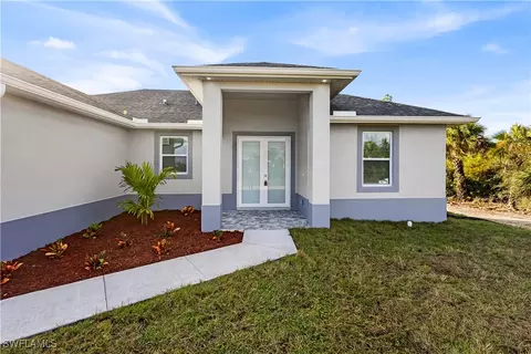 407 W 7th St, Lehigh Acres, FL 33972