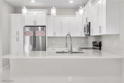 407 W 7th St, Lehigh Acres, FL 33972 photo 9