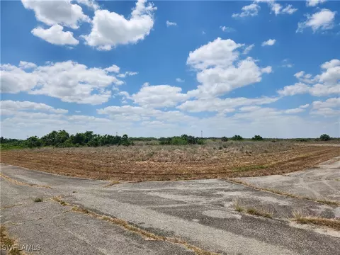 501 Leon Ct, Labelle, FL 33935