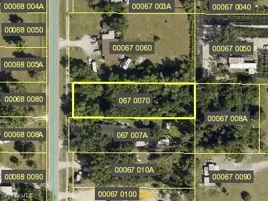 7727 Hart Dr, North Fort Myers, FL 33917