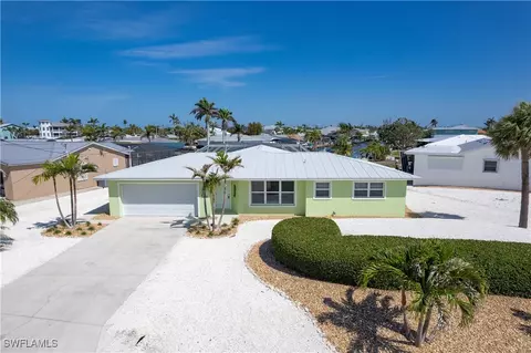 3226 Vacation Ln, Saint James City, FL 33956