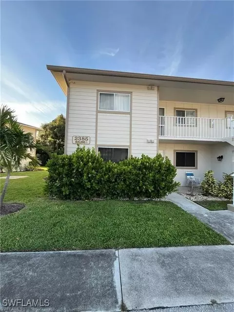 2385 Naples Trace Cir #1, Naples, FL 34109 photo 2