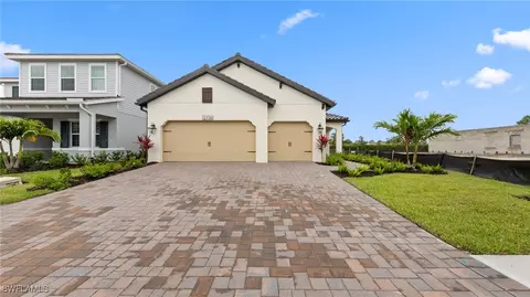 4166 Pegasus Way, Naples, FL 34120