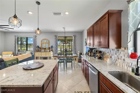 3544 E Hampton Cir, Alva, FL 33920 photo 9
