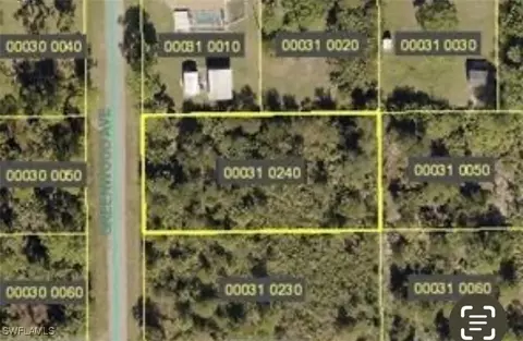 618 Greenwood Ave, Lehigh Acres, FL 33972