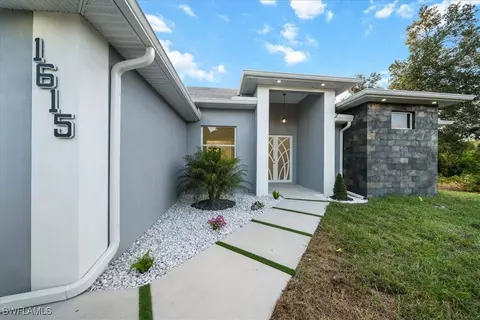 1615 Richmond Ave N, Lehigh Acres, FL 33972
