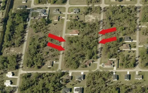 936 Broad St E, Lehigh Acres, FL 33974 photo 3