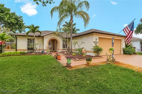 15553 Horseshoe Ln, Fort Myers, FL 33905