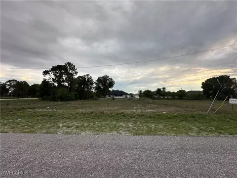 4324 10th St W, Lehigh Acres, FL 33971