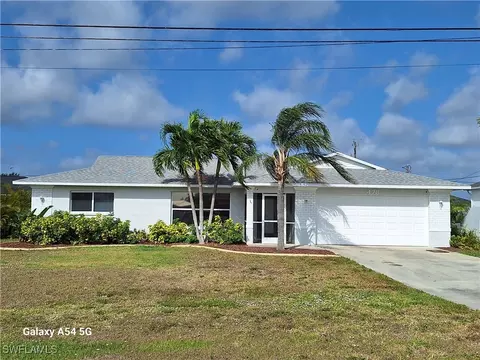 478 NE 2nd Pl, Cape Coral, FL 33909