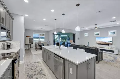 19572 Utopia Ln, Estero, FL 33928 photo 9