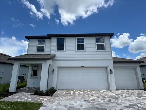 237 Moonlit Lake Trl, Lehigh Acres, FL 33936