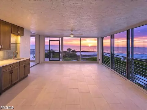 2959 W Gulf Dr #204, Sanibel, FL 33957
