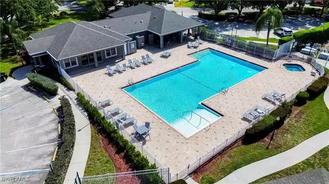 17942 Oakmont Ridge Cir, Fort Myers, FL 33967