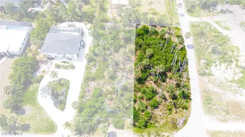 Corner Lot, Fort Myers, FL 33908