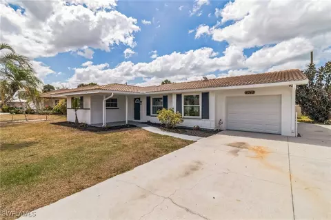 Exterior - 4048 Mohawk Pl, Naples, FL 34112 photo 2 of 8