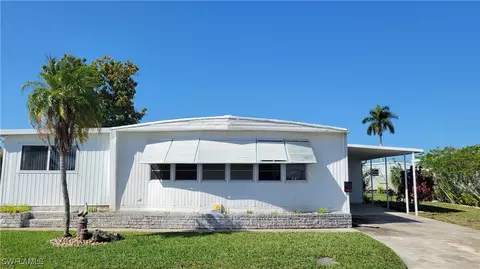 268 Shoreland Dr, Fort Myers, FL 33905