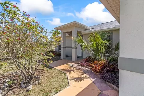 2905 Villa Ave S, Lehigh Acres, FL 33976