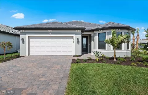 20412 Kingmont Dr, Estero, FL 33928