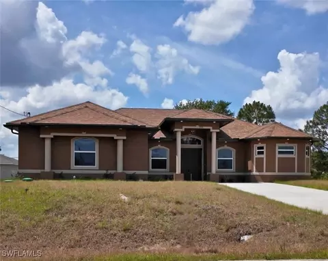 3707 13th St W, Lehigh Acres, FL 33971