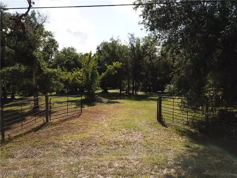 3201 Bateman Rd, Alva, FL 33920 photo 6