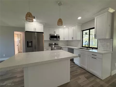 1219 SE 25th Ter, Cape Coral, FL 33904